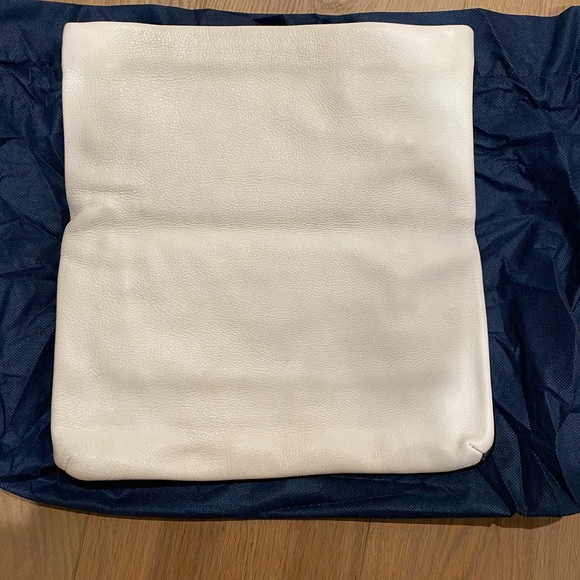 Jennifer Haley Black & White Fold Over Clutch - Picture 4 of 6